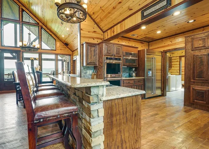 Broken Bow Cabin With Game Room And Private Hot Tub!
