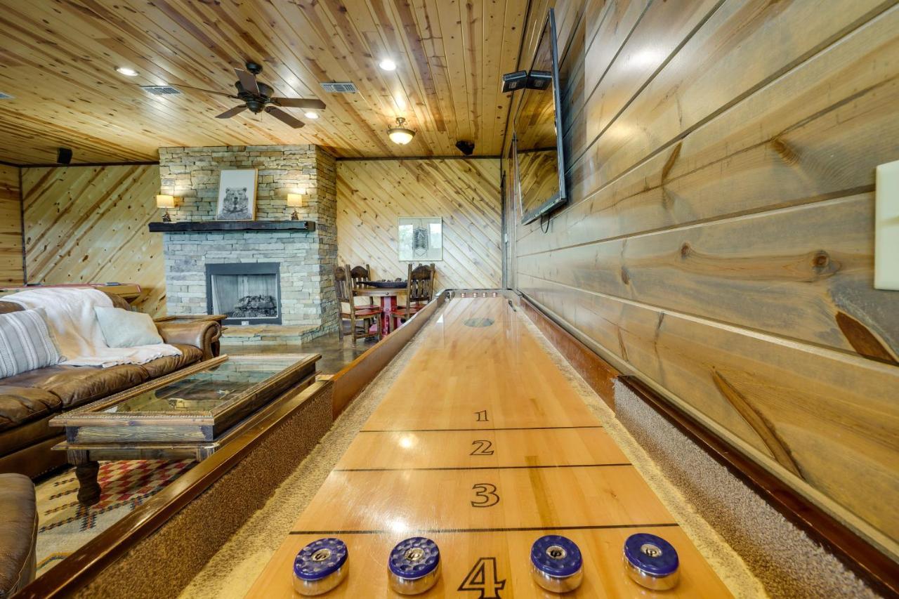 With Game And Private Hot Tub! * Broken Bow