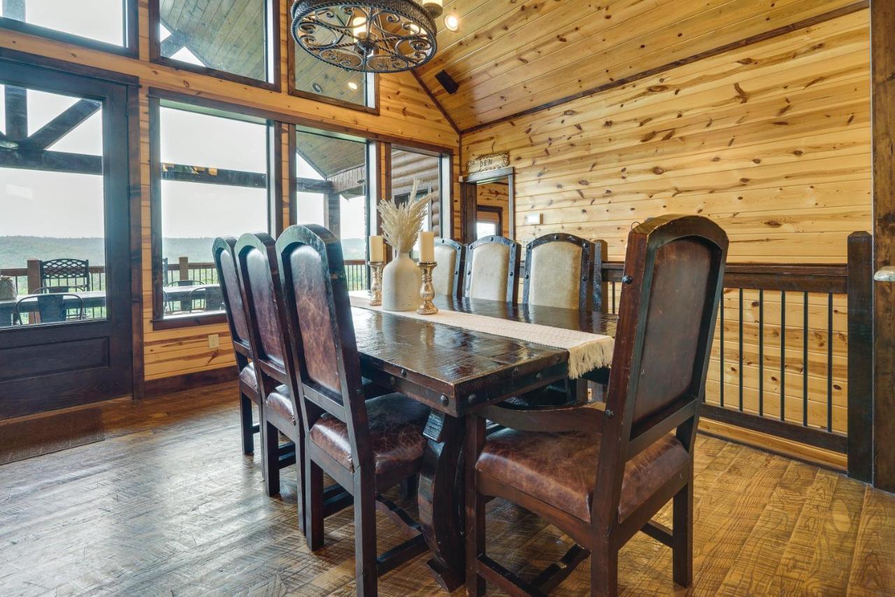 With Game And Private Hot Tub! Holiday home