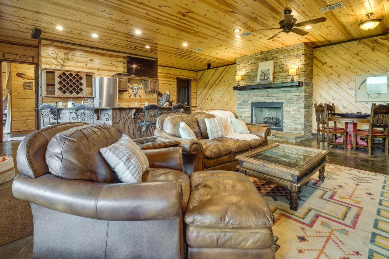 Holiday home With Game And Private Hot Tub! *